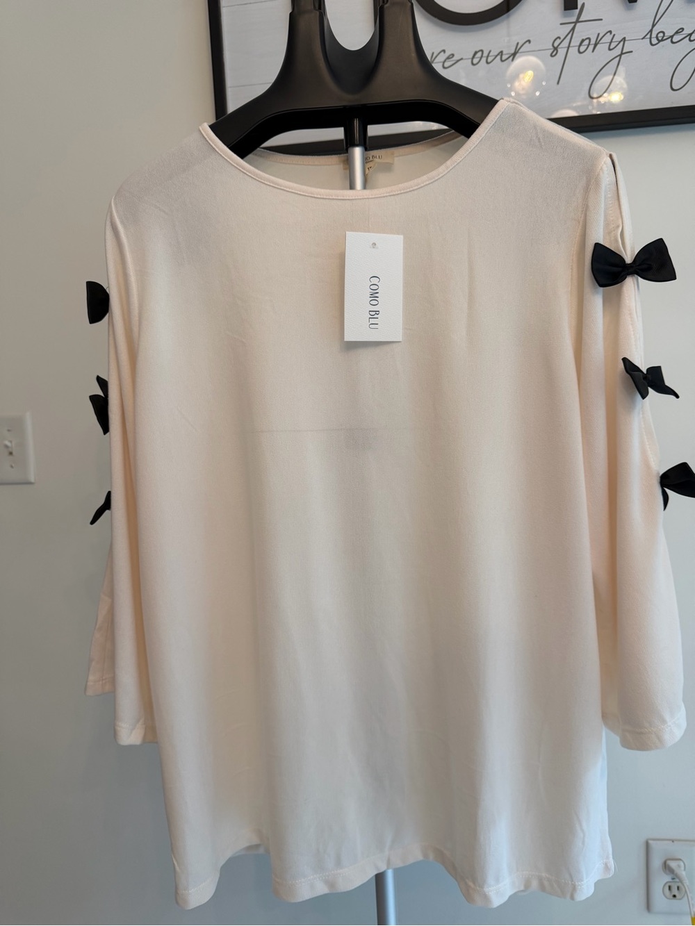 COMO BLU Women's White Solid Round Neck 3/4 Sleeve Pullover Bow Blouse